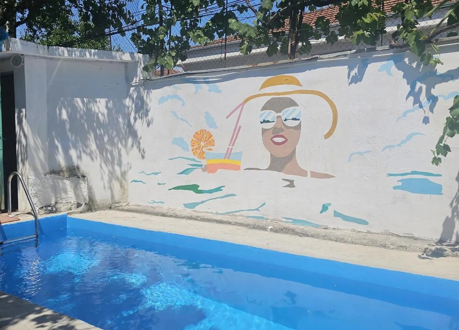 Traveler Hostel 2 Szkodra